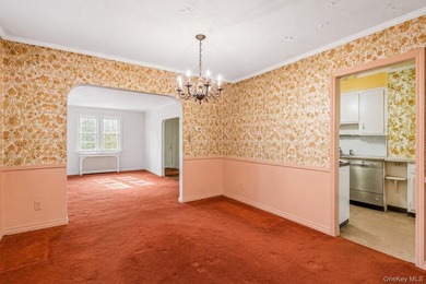Welcome to this charming semi-detached brick home in the heart - photo 4