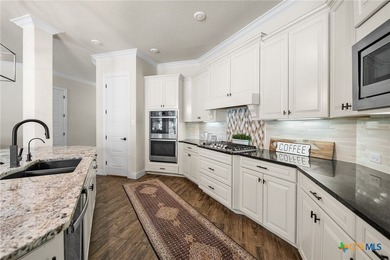 CUSTOM BUILT HOME IN A VERY PRIVATE SECLUDED NEIGHBORHOOD AWAY - photo 12