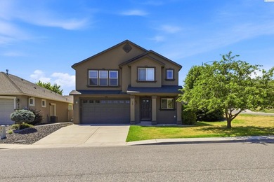 Nestled in the highly sought-after Badger Mountain Village - photo 1
