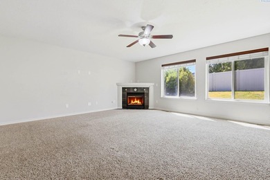 Nestled in the highly sought-after Badger Mountain Village - photo 5