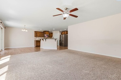Nestled in the highly sought-after Badger Mountain Village - photo 7