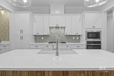 CUSTOM HOMES IN ONE OF THE MOST CONVENIENT NEW WATERFRONT - photo 3