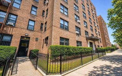 Welcome to this sun-filled corner JR4, a versatile one bedroom - photo 1