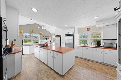 A Picturesque Estate on the Guadalupe River! Nestled near Hunt - photo 12
