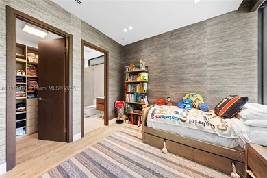 Discover contemporary luxury in this brand-new tranquil Miami - photo 37