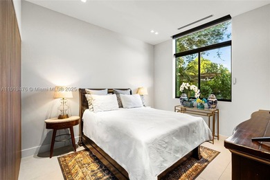 Discover contemporary luxury in this brand-new tranquil Miami - photo 44
