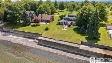 Spectacular Lake Erie Waterfront! This beautifully updated 4-5 - photo 4