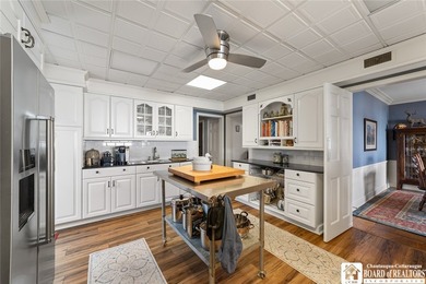 Spectacular Lake Erie Waterfront! This beautifully updated 4-5 - photo 7