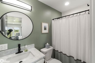 WARM AND INVITING! THIS BEAUTIFUL 3 BEDROOM IS FANTASTIC! A MUST - photo 15