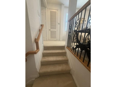 Location & Luxury! Super low 300/m HOA, on prime lot, spacious - photo 21