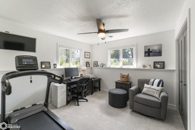 WARM AND INVITING! THIS BEAUTIFUL 3 BEDROOM IS FANTASTIC! A MUST - photo 22