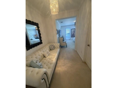 Location & Luxury! Super low 300/m HOA, on prime lot, spacious - photo 23