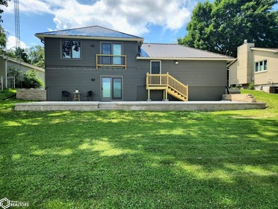 WARM AND INVITING! THIS BEAUTIFUL 3 BEDROOM IS FANTASTIC! A MUST - photo 25