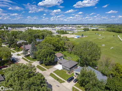 WARM AND INVITING! THIS BEAUTIFUL 3 BEDROOM IS FANTASTIC! A MUST - photo 27