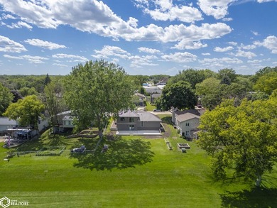 WARM AND INVITING! THIS BEAUTIFUL 3 BEDROOM IS FANTASTIC! A MUST - photo 28