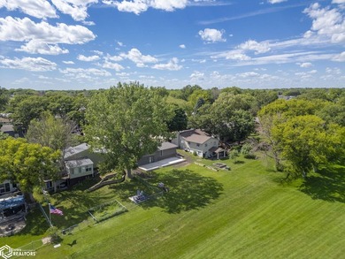 WARM AND INVITING! THIS BEAUTIFUL 3 BEDROOM IS FANTASTIC! A MUST - photo 29