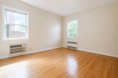 Well-maintained all-brick detached two-family home located on a - photo 3