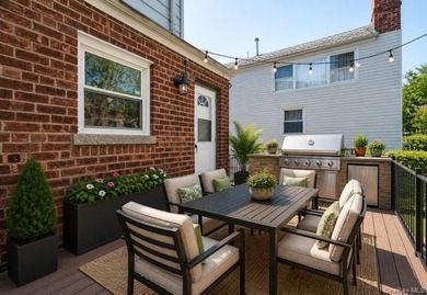 Welcome to 812 Swinton Ave, Bronx NY 10465! This tastefully - photo 7