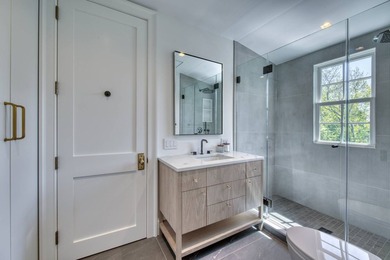 Introducing a brand-new luxury residence with close proximity to - photo 13