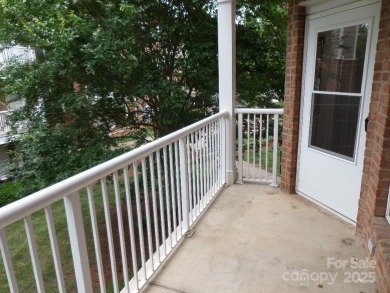 In heart of Southpark... 3 BR/2 BA Well-Kept & Updated 2nd Floor