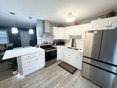 IMPROVEMENTS COMPLETED!!! NEW FULL BATHROOM AND WALK-IN CLOSET - photo 3