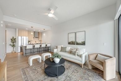 Open Weds & Sat 12-2! Residence 210 at The Murray - Discover - photo 7