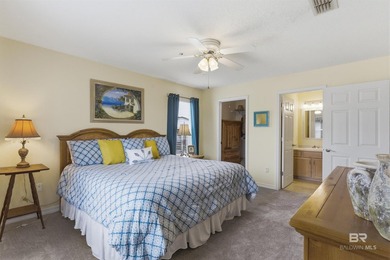 Welcome to this well-maintained 2-bedroom, 2-bath top-floor - photo 8