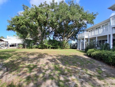 RARE OPPORTUNITY!!! Beautiful Suwannee, Florida home on Holiday - photo 14
