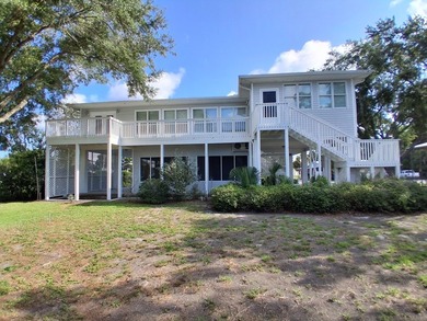 RARE OPPORTUNITY!!! Beautiful Suwannee, Florida home on Holiday - photo 15