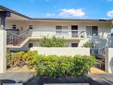 *** FULLY RENOVATED IN 2023 *** IMPACT WINDOWS! NEW FLOORS! NEW - photo 16