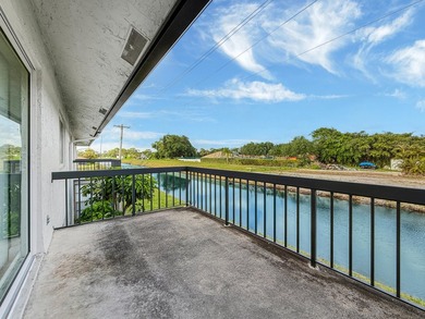 *** FULLY RENOVATED IN 2023 *** IMPACT WINDOWS! NEW FLOORS! NEW - photo 17