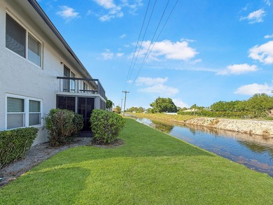 *** FULLY RENOVATED IN 2023 *** IMPACT WINDOWS! NEW FLOORS! NEW - photo 18