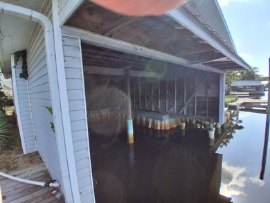 RARE OPPORTUNITY!!! Beautiful Suwannee, Florida home on Holiday - photo 20