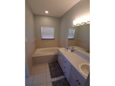 RARE OPPORTUNITY!!! Beautiful Suwannee, Florida home on Holiday - photo 28