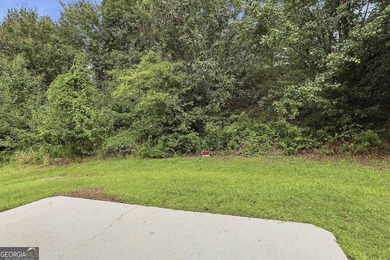 This 3 bedroom 2 bathroom ranch home is move in ready and priced - photo 29