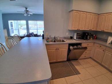 RARE OPPORTUNITY!!! Beautiful Suwannee, Florida home on Holiday - photo 38