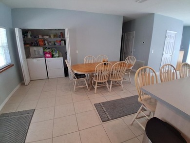 RARE OPPORTUNITY!!! Beautiful Suwannee, Florida home on Holiday - photo 42