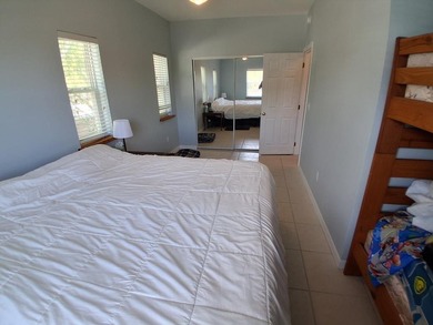 RARE OPPORTUNITY!!! Beautiful Suwannee, Florida home on Holiday - photo 44