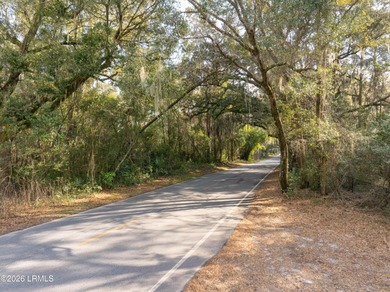 Beaufort River Lot Active Under Contract in Beaufort South Carolina
