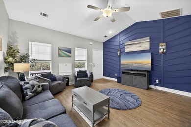 Enjoy easy, single-level living in this beautifully designed - photo 8