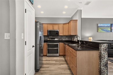 PRIME LOCATION! BEACH & GULF VIEW TOWNHOME DIRECTLY ACROSS FROM - photo 12