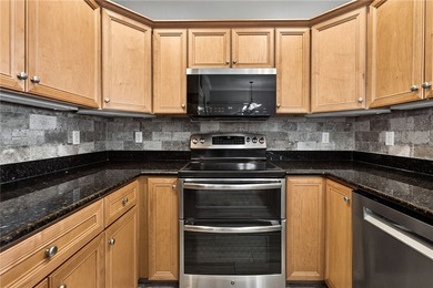PRIME LOCATION! BEACH & GULF VIEW TOWNHOME DIRECTLY ACROSS FROM - photo 14