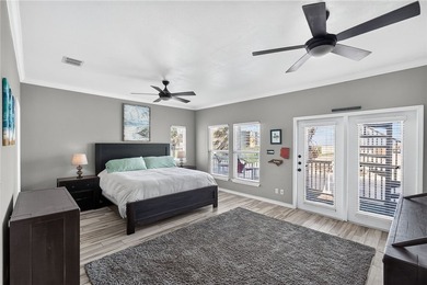PRIME LOCATION! BEACH & GULF VIEW TOWNHOME DIRECTLY ACROSS FROM - photo 22