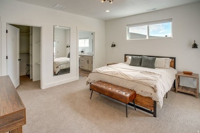 Sold Turnkey, fully furnished short-term rental just steps from - photo 26