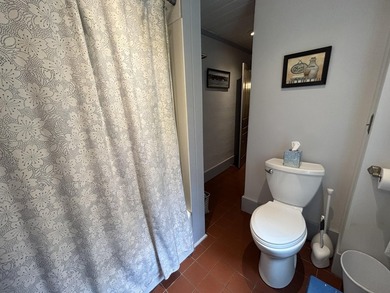 Charming and cozy, yet spacious antique cape with 3-4 bedrooms - photo 29