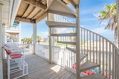 PRIME LOCATION! BEACH & GULF VIEW TOWNHOME DIRECTLY ACROSS FROM - photo 30