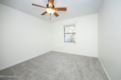 Located close to downtown Ocean Springs, a quick bicycle or walk - photo 30