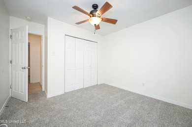 Located close to downtown Ocean Springs, a quick bicycle or walk - photo 31