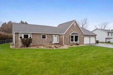 537 Erma Drive is a sprawling ranch home located within the - photo 2