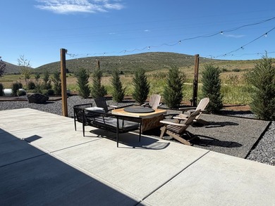 Sold Turnkey, fully furnished short-term rental just steps from - photo 35